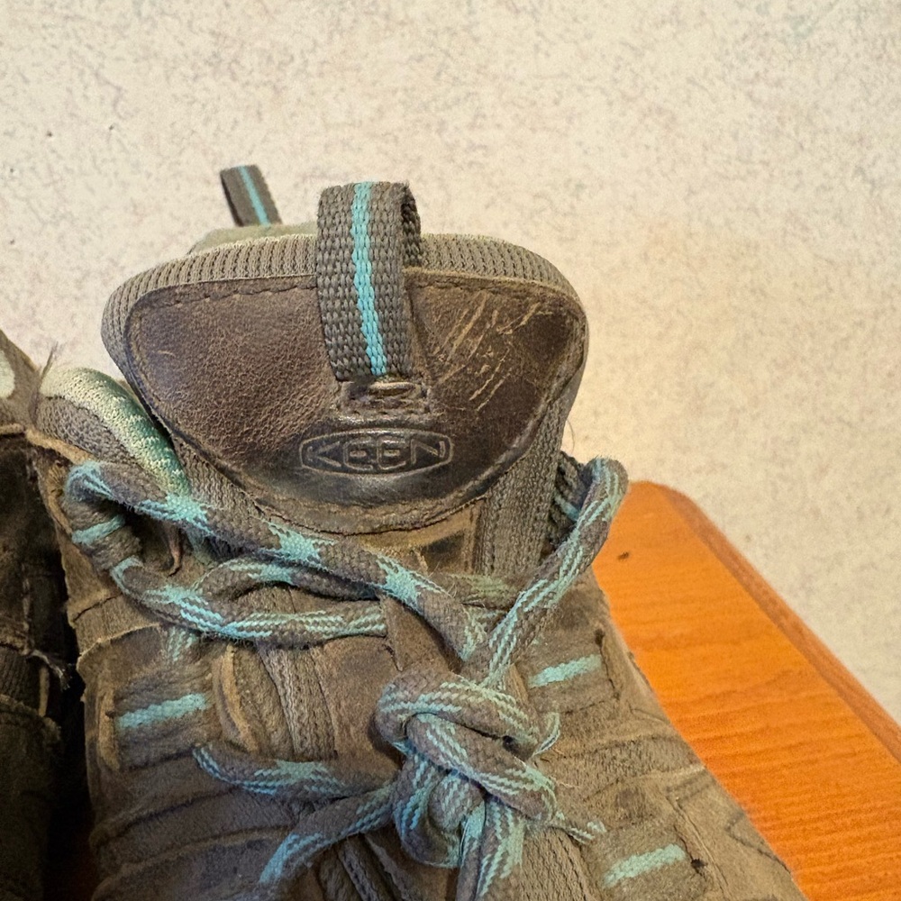 Keen Targhee Vent Hiking Shoes Size 9. Needs new shoelaces - Picture 6 of 13